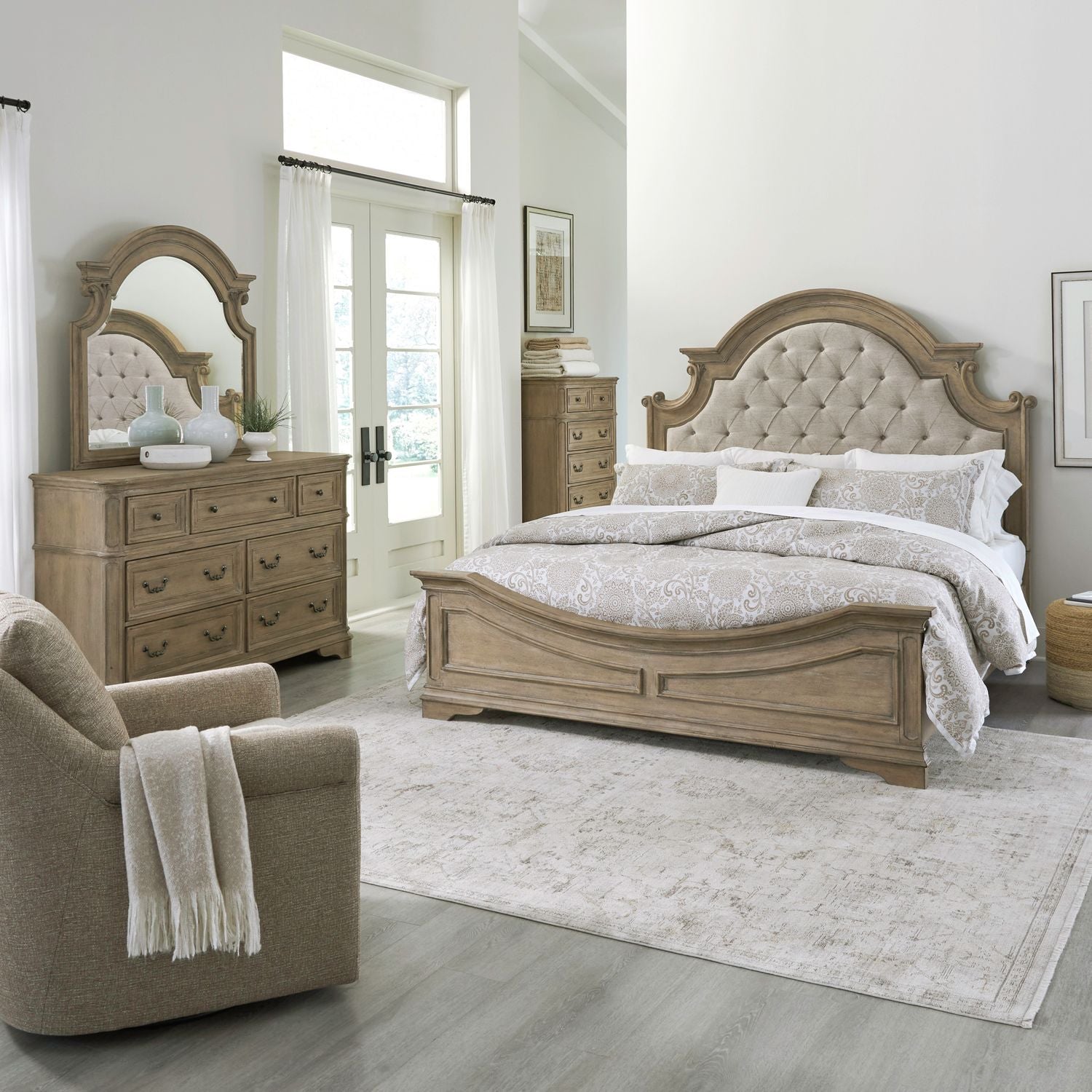 Magnolia Manor Queen Uph Bed, Dresser & Mirror, Chest