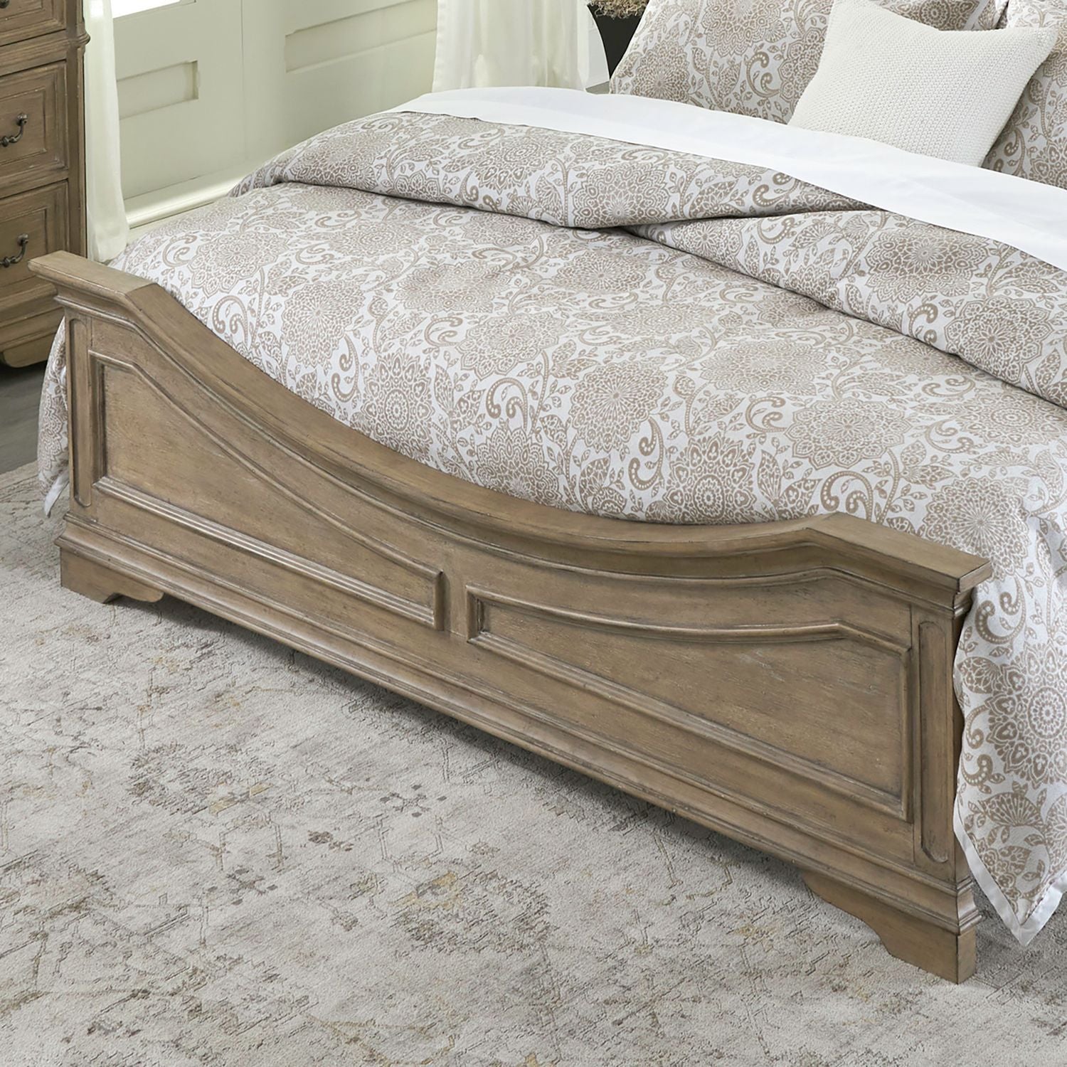 Magnolia Manor Queen Panel Footboard