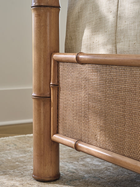 Islandia Canopy Bed 6/6 King