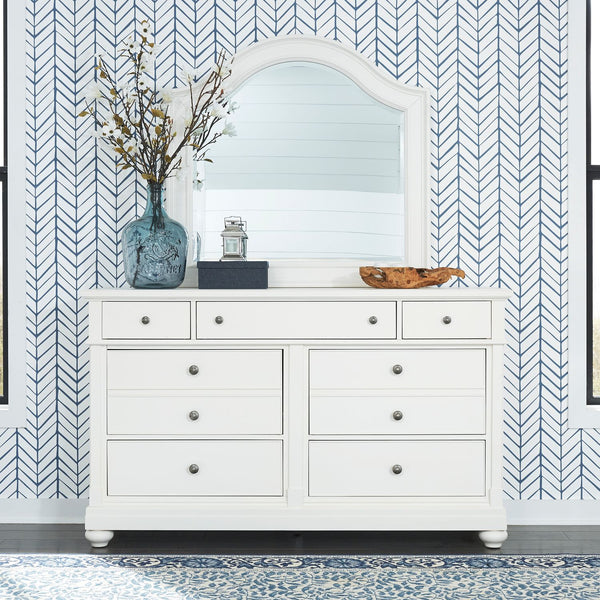 Queen Poster Bed, Dresser & Mirror, Chest