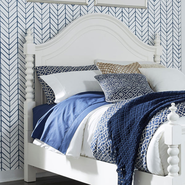 Queen Poster Bed, Dresser & Mirror,Night Stand