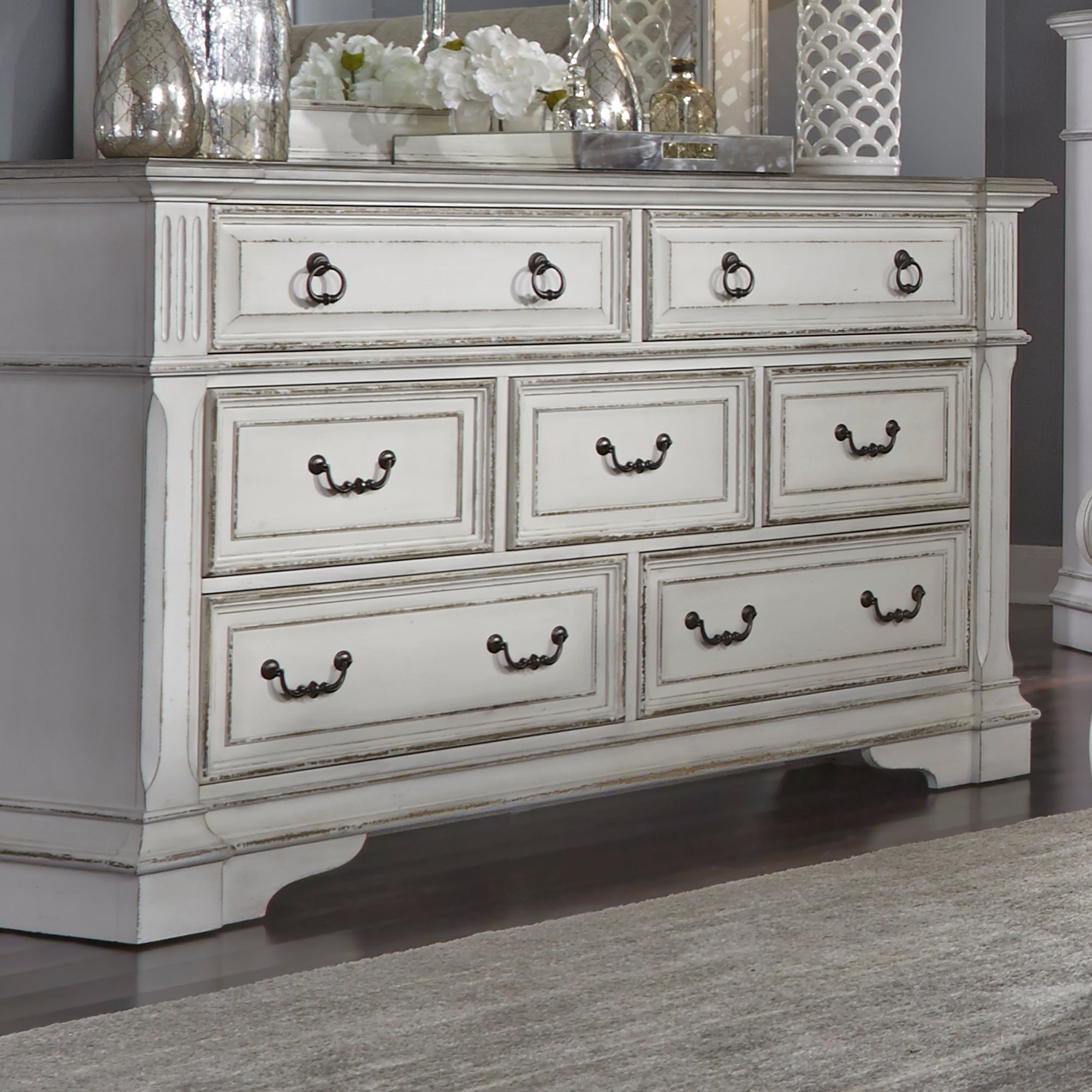 Liberty Furniture 520-BR31 7 Drawer Dresser