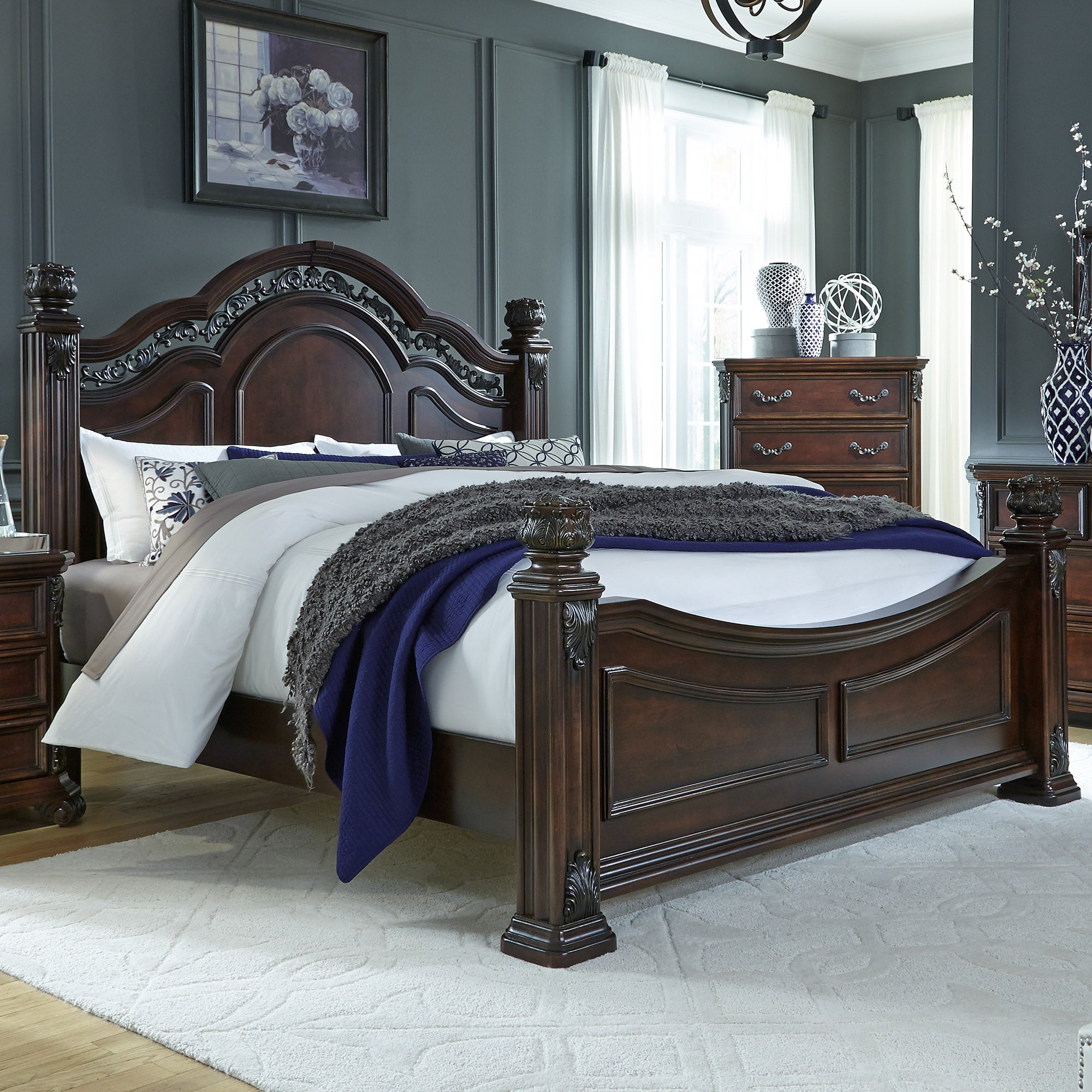 Liberty Furniture 737-BR-QPS Queen Poster Bed